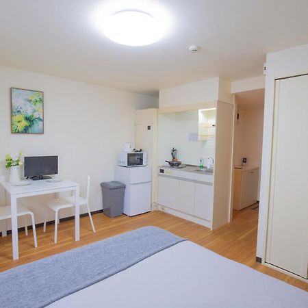 Charming Guesthouse In The Heart Of Okubo 丶steps To Metro And Convenient Travel! Eos11 Präfektur Tokio Exterior foto